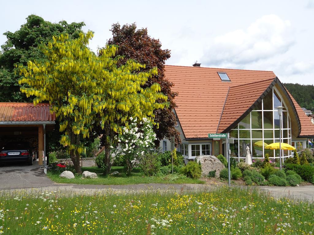 Berghotel Schiller Schonach im Schwarzwald 객실 사진