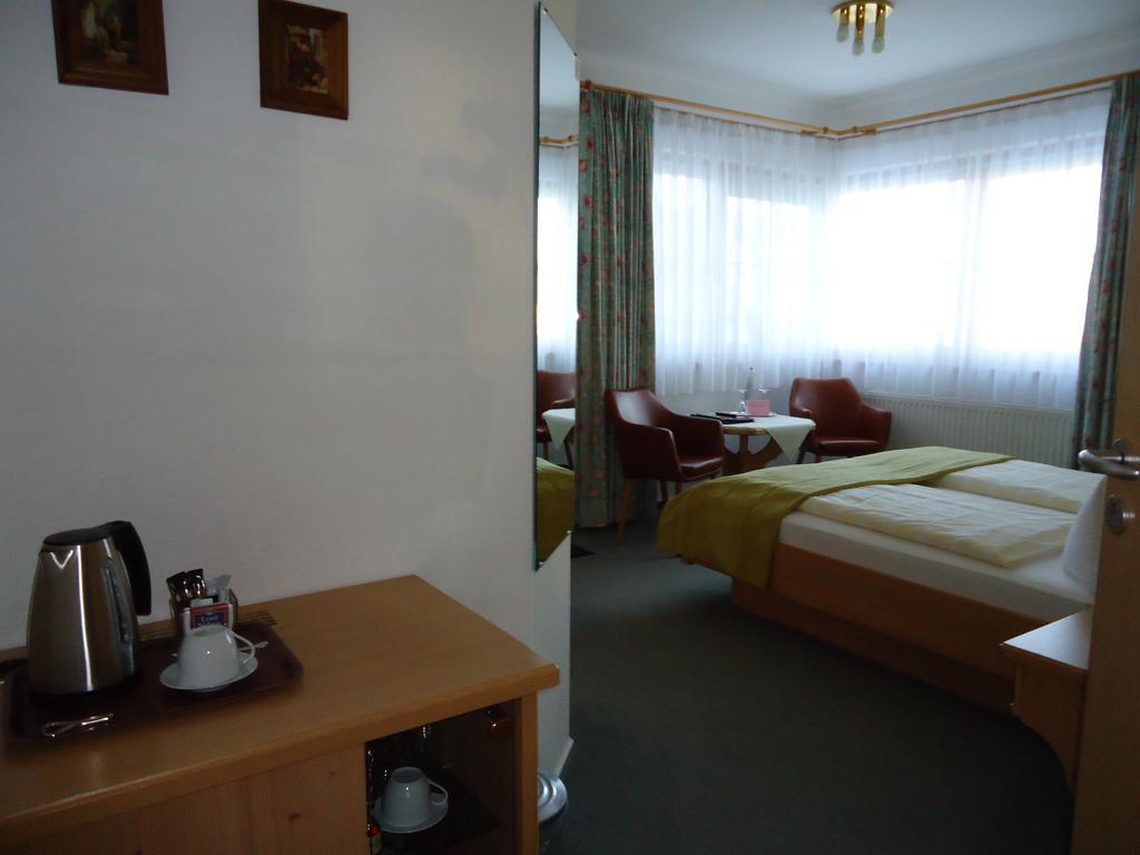 Berghotel Schiller Schonach im Schwarzwald 객실 사진